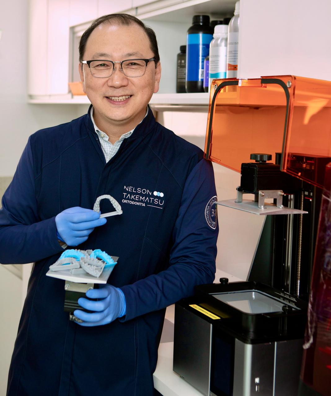 Impressora 3D no consultório do Dr. Nelson Takematsu em Mogi das Cruzes